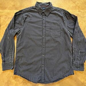 GAP Plaid Button-Down Shirt – L